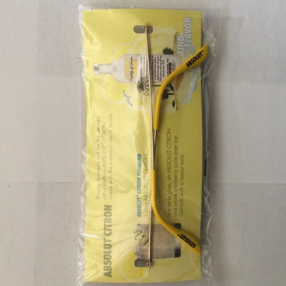 ABSOLUT  sunglasses, $10.00 per pair, Unisex - Picture 6 of 7